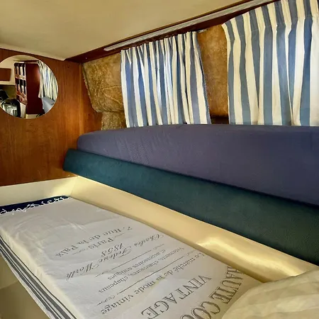 Experience Fantastique De Dormir Berce Par La Mer Pres De Barcelone Castelldefels Exterior photo