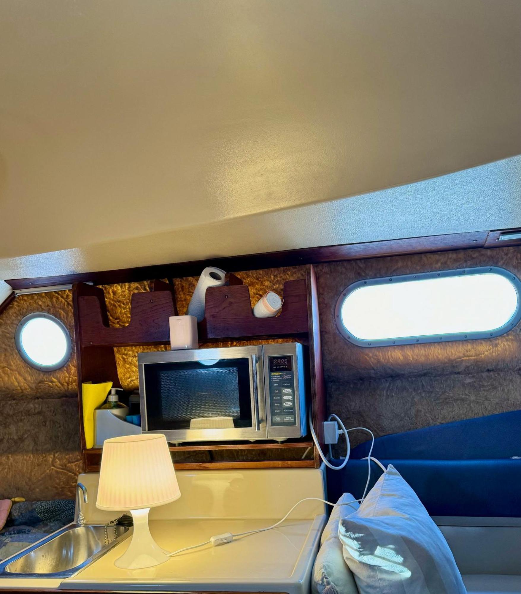 Botel Experience Fantastique De Berce Par La Pres De Barcelone